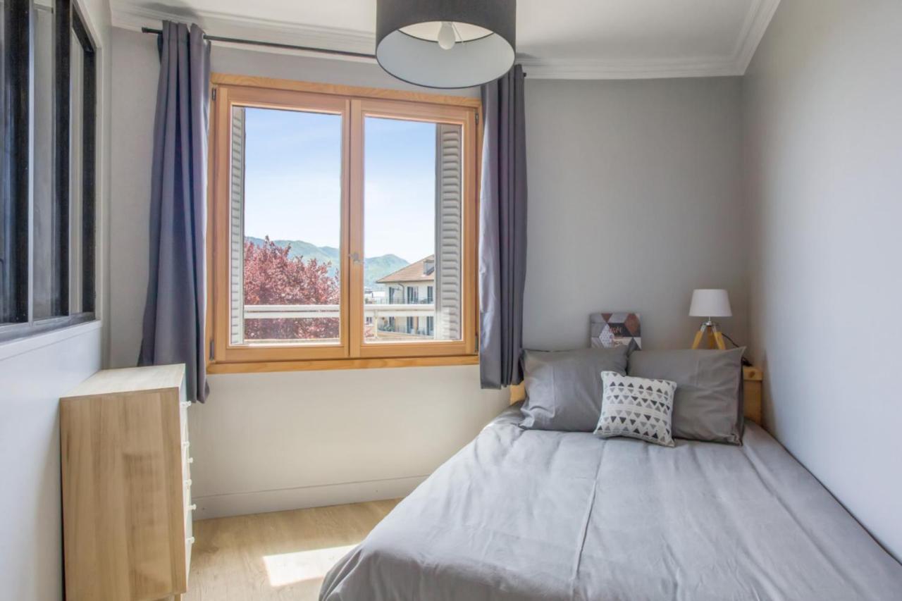 Апартаменты Modern 1Br With Terrace And A Breathtaking View In Анси Экстерьер фото